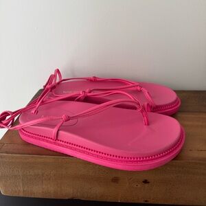 Nine West Fuchsia Thong Sandals with Ankle Straps - Women’s Size 7.5